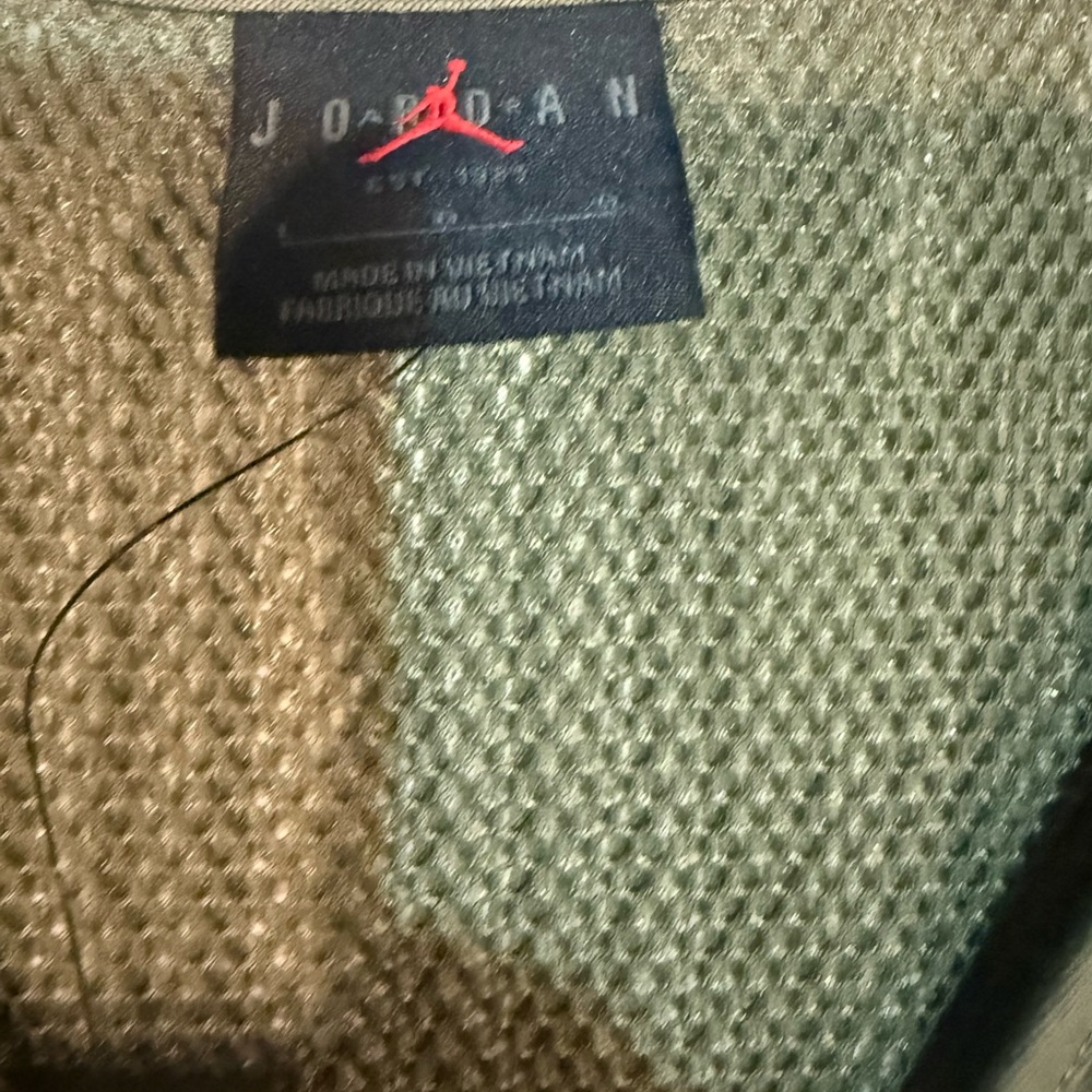 Jordan /Essentials Vest / Mens Size Vary
